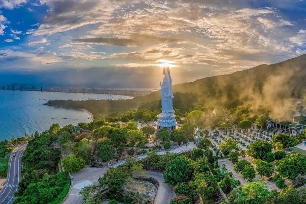 DA NANG - SON TRA PENINSULA & BA NA HILLS – FULL DAY TOUR - 1
